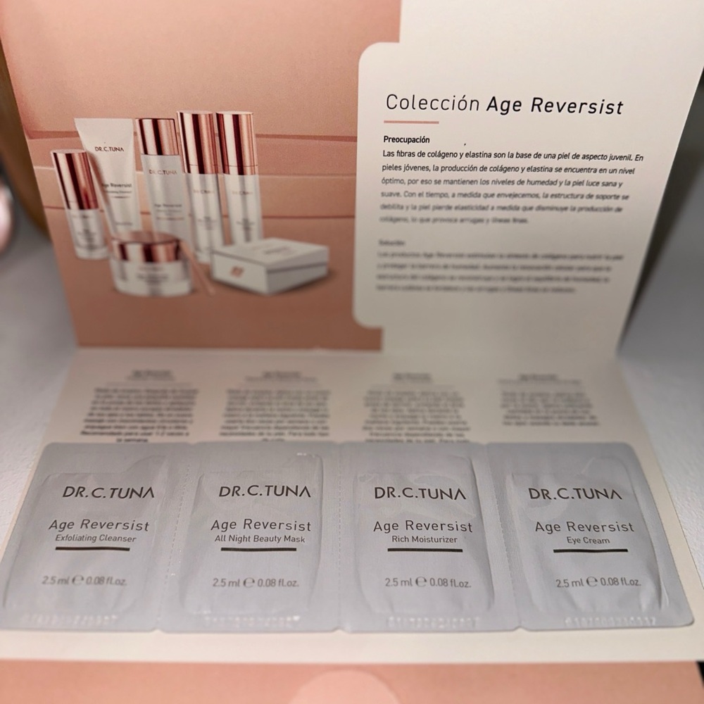 Age Reversist Skincare Set - White and Silver